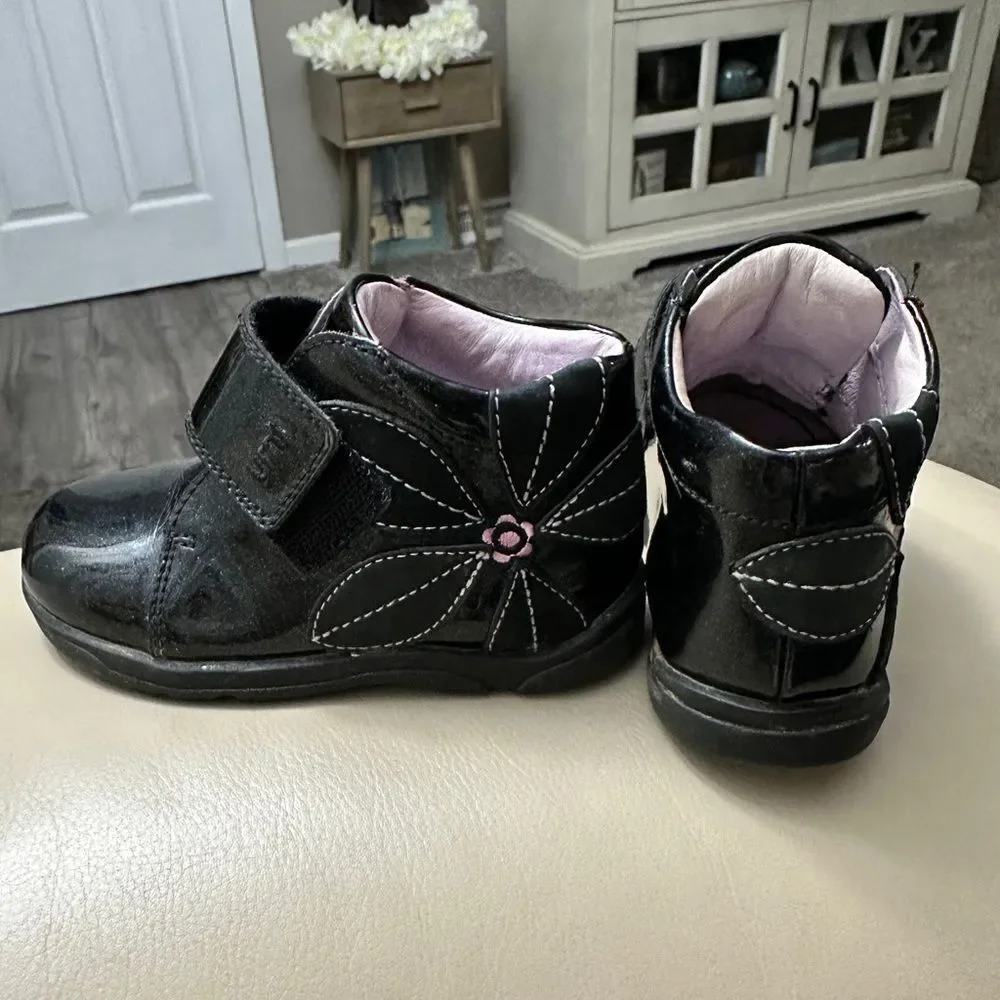 Umi Genuine Leather Black Patent Toddler Bootie w/ Pink Floral Design Sz 6.5